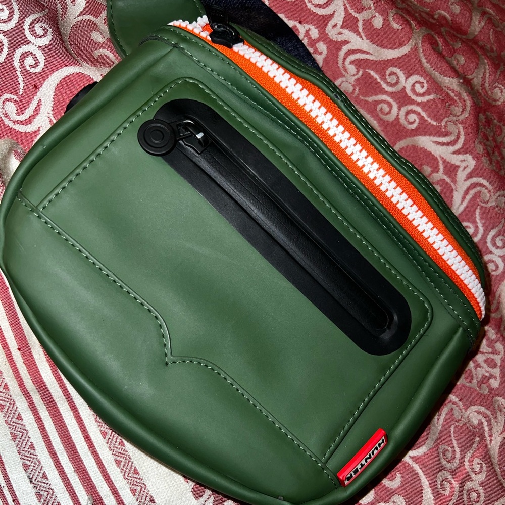Cute on-the-go Fanny pack by Hunter.